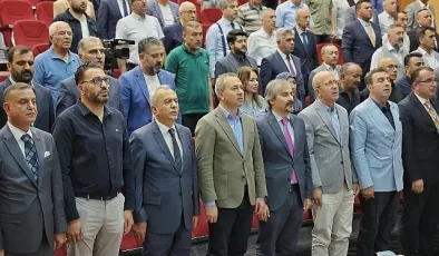 Sivas Kent Konseyi’nin yapılan Olağan Genel Kurul Toplantısı’nda Tarihçi-Yazar Ahmet Necip Günaydın oy birliğiyle başkan olarak seçildi