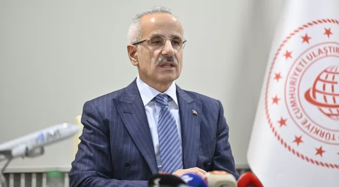 Ulaştırma Bakanı Abdulkadir Uraloğlu, Kalkınma Yolu’nu anlattı: İnşaatı bile kazandıracak