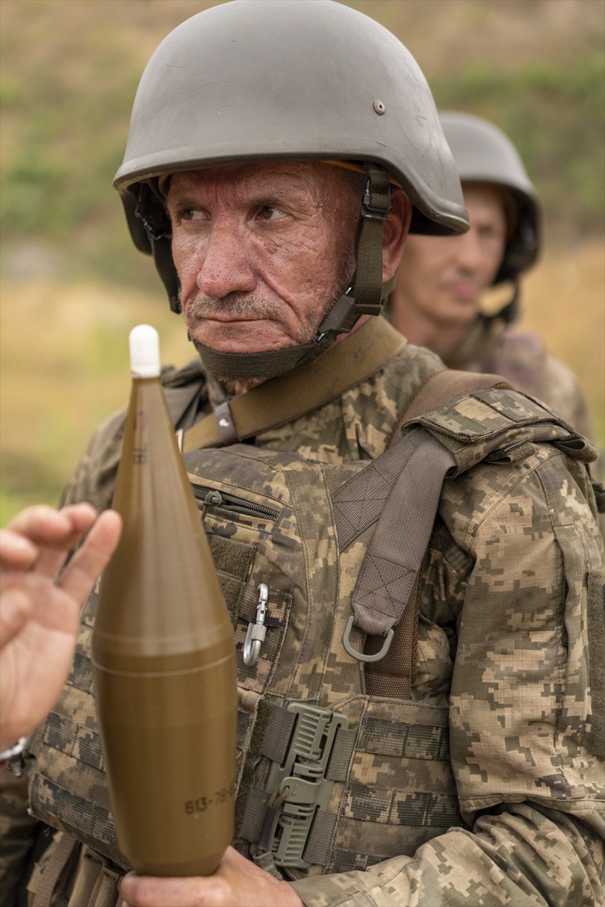 yasi ilerlemis ukranyali askerlerin egitimleri suruyor 2 ApMGkU9F