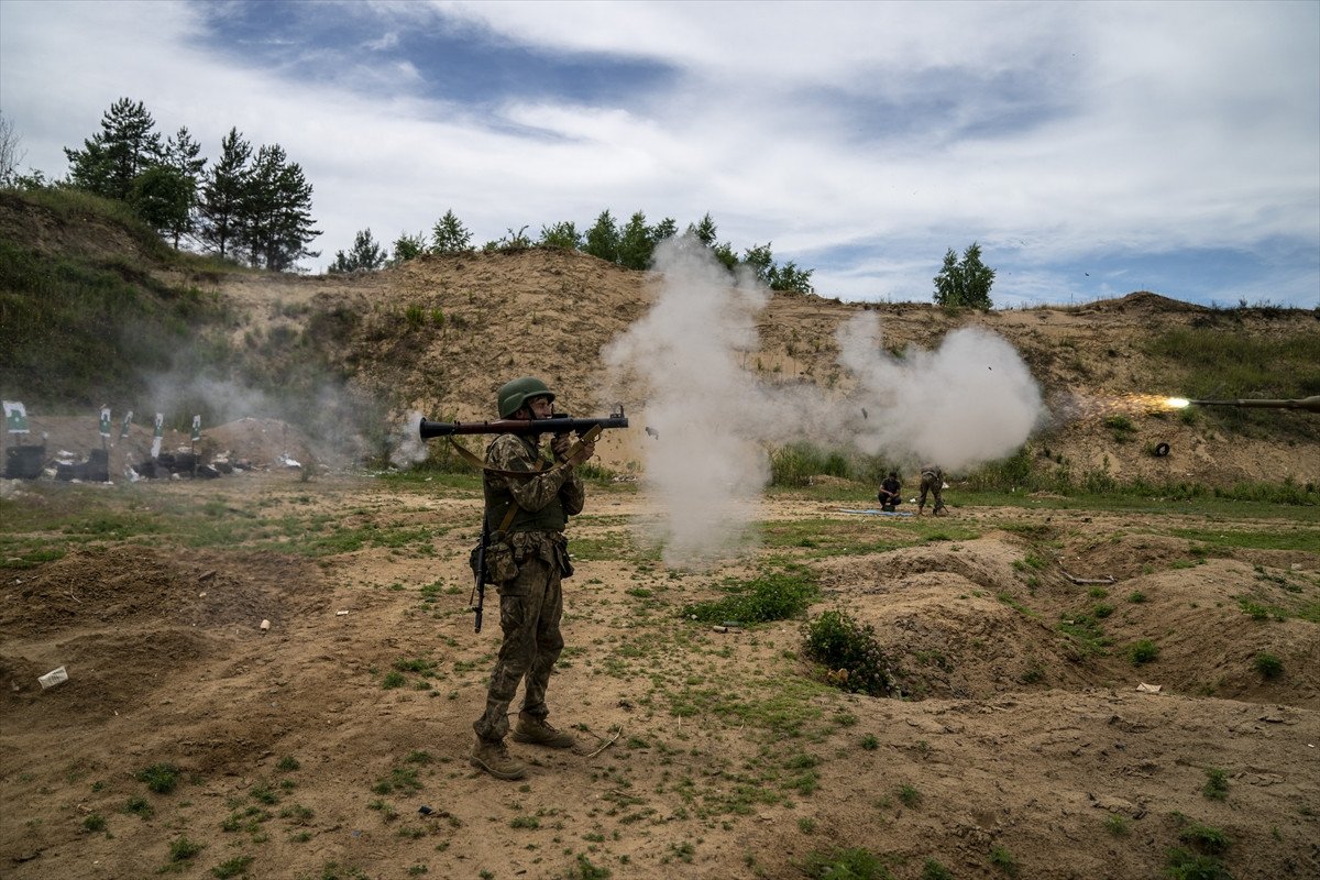 yasi ilerlemis ukranyali askerlerin egitimleri suruyor 4 m6Jidtvy