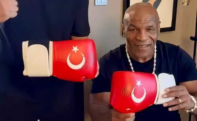 Efsane Boksör Mike Tyson’dan Türkiye’ye zafer dileği