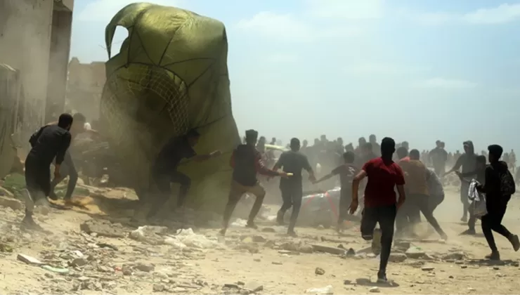 Gazze’ye yardım atan paraşütler insanların üzerine düştü: Çok sayıda ölü ve yaralı var