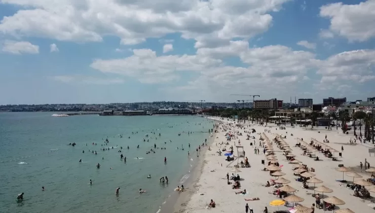 İstanbul’da plajlarda bayram yoğunluğu: Sahillere akın ettiler