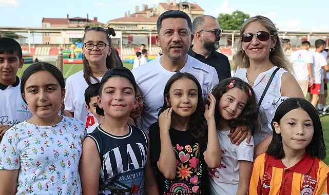Nevşehir Belediyesi’nin, çocuk ve gençlere yönelik sağlıklı bir yaşam kültürünü benimsetmek amacıyla düzenlediği Yaz Spor Okulları’nın yeni dönemi başladı