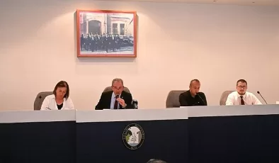 Salihli Belediye Meclisi, Mazlum Nurlu Başkanlığında Temmuz Ayı Meclis Toplantısını Gerçekleştirdi.