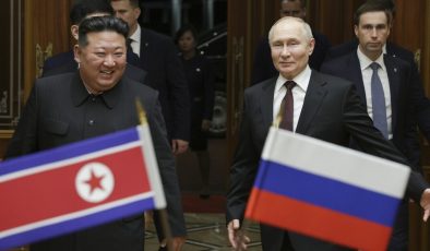 Kuzey Kore lideri Kim, "en yakın yoldaşım" dediği Putin'in doğum gününü kutladı | Dış Haberler