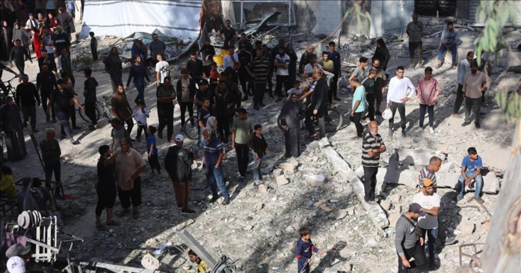 israil039in gazze039de yerinden edilenlerin sigindigi bm okuluna duzenledigi saldirida 12 kisi oldu dunya haberleri dis haberler