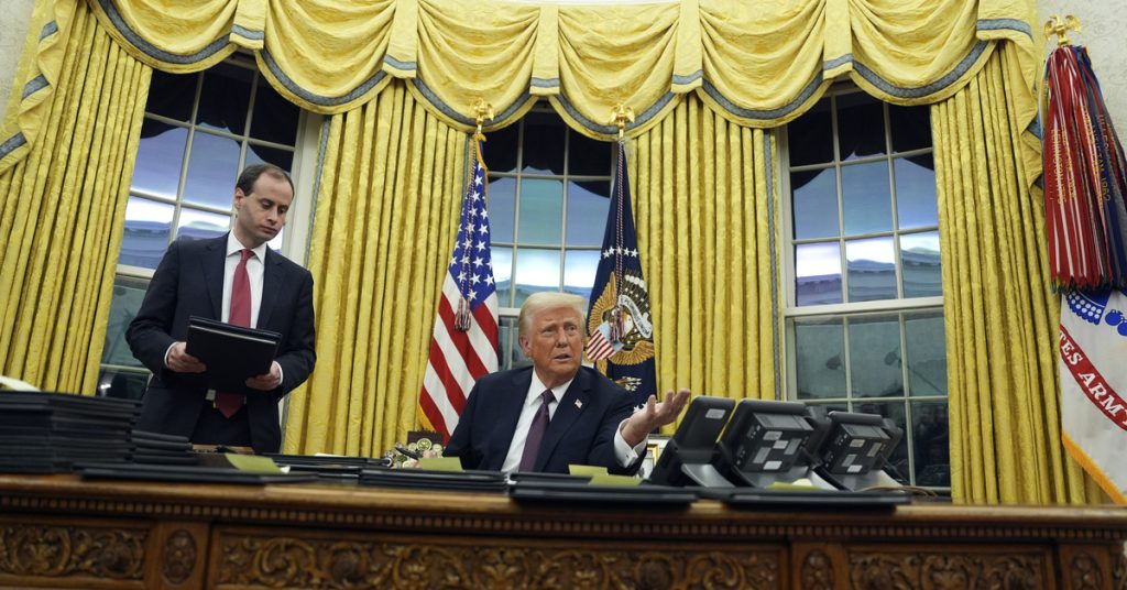 abd baskani donald trump039la birlikte oval ofis039te neler degisti dis haberler